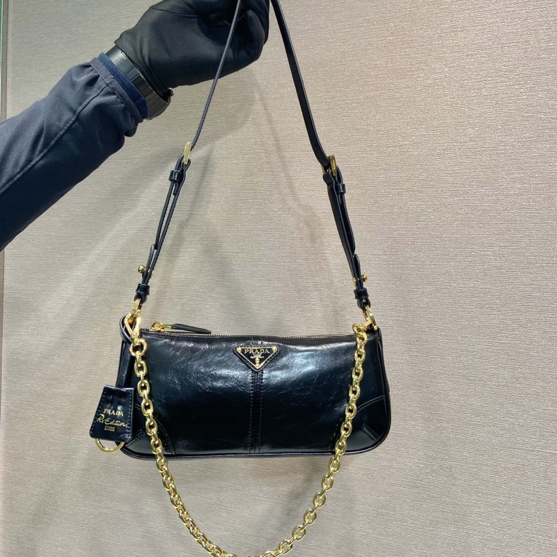 Pra*a hobo bags